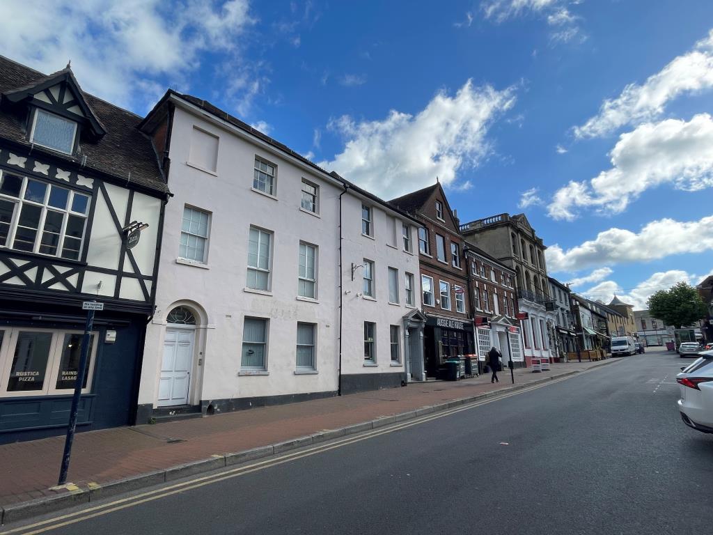 Lot: 30 - DOUBLE FRONTED TOWN CENTRE PROPERTY WITH POTENTIAL - View looking up Earl Street